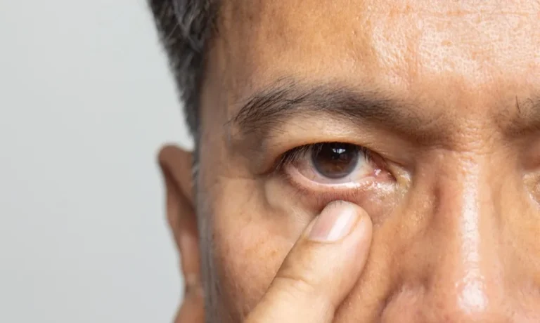 Understanding the Role of a Cataract Surgeon in Restoring Vision
