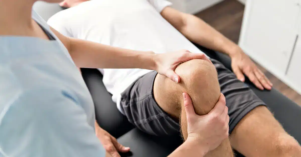 When To Seek Treatment for Knee Pain